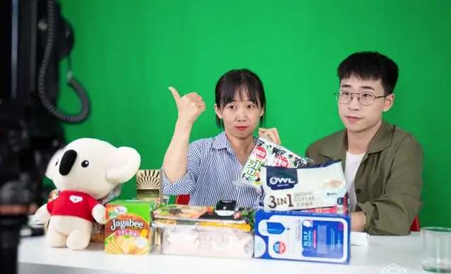 造纸机械设备_造纸机价格_造纸机械厂家_制浆造纸机械_卫生纸机_抽纸机_加工机械_造纸设备生产_流浆箱_西安维亚造纸机械有限公司-联系我们-给我留言